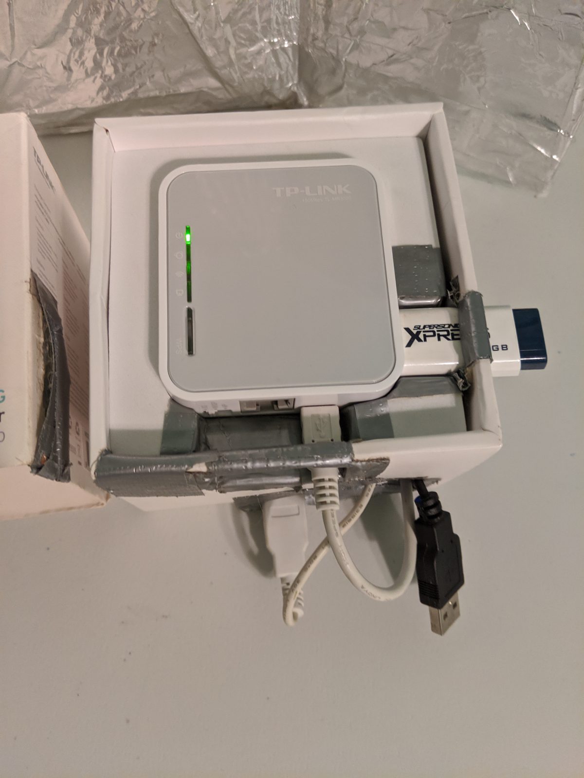 My old mr3020 Piratebox